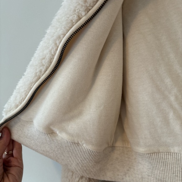 Hollister Women’s Cropped Sherpa Bomber Jacket Cream Size Large - Picture 5 of 7